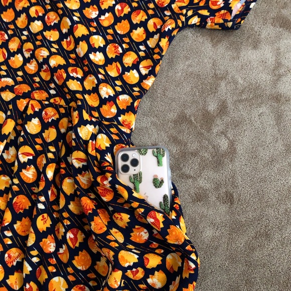 LuLaRoe Flower Dress with Pockets - Picture 4 of 6